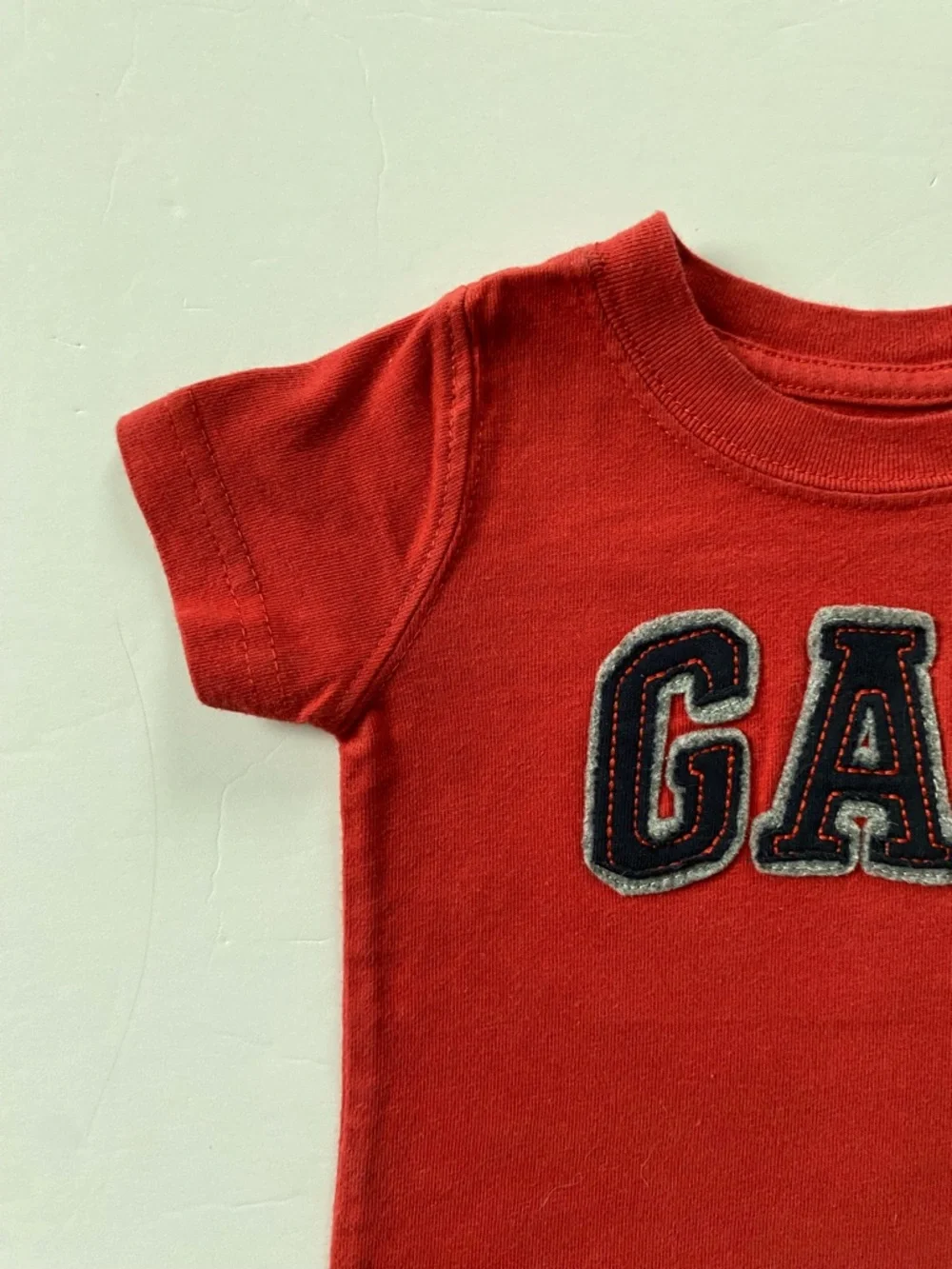 Baby GAP Logo One Piece T- Shirt Size 3 6 Months Red Spellout Red Cotton Snap